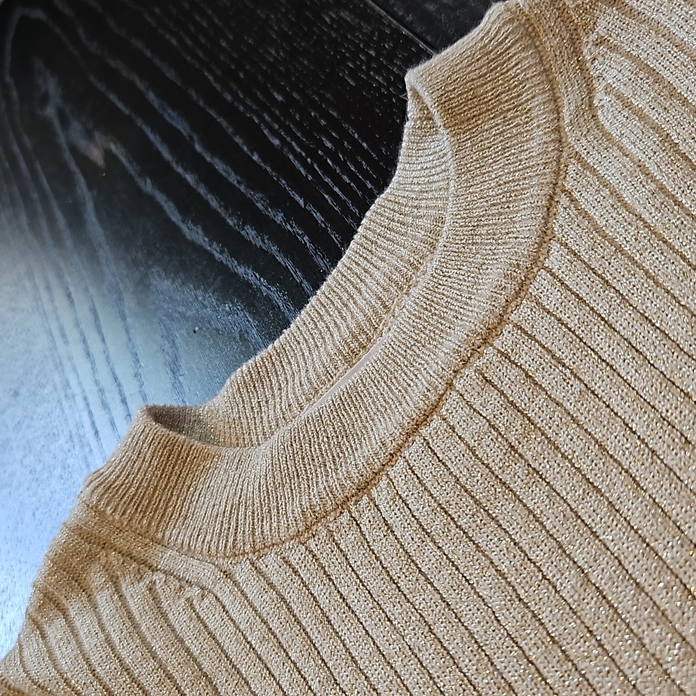 *As new* 8-9yrs ZARA gold knit jumper, very stretchy, would fit younger/older - Picture 4 of 7